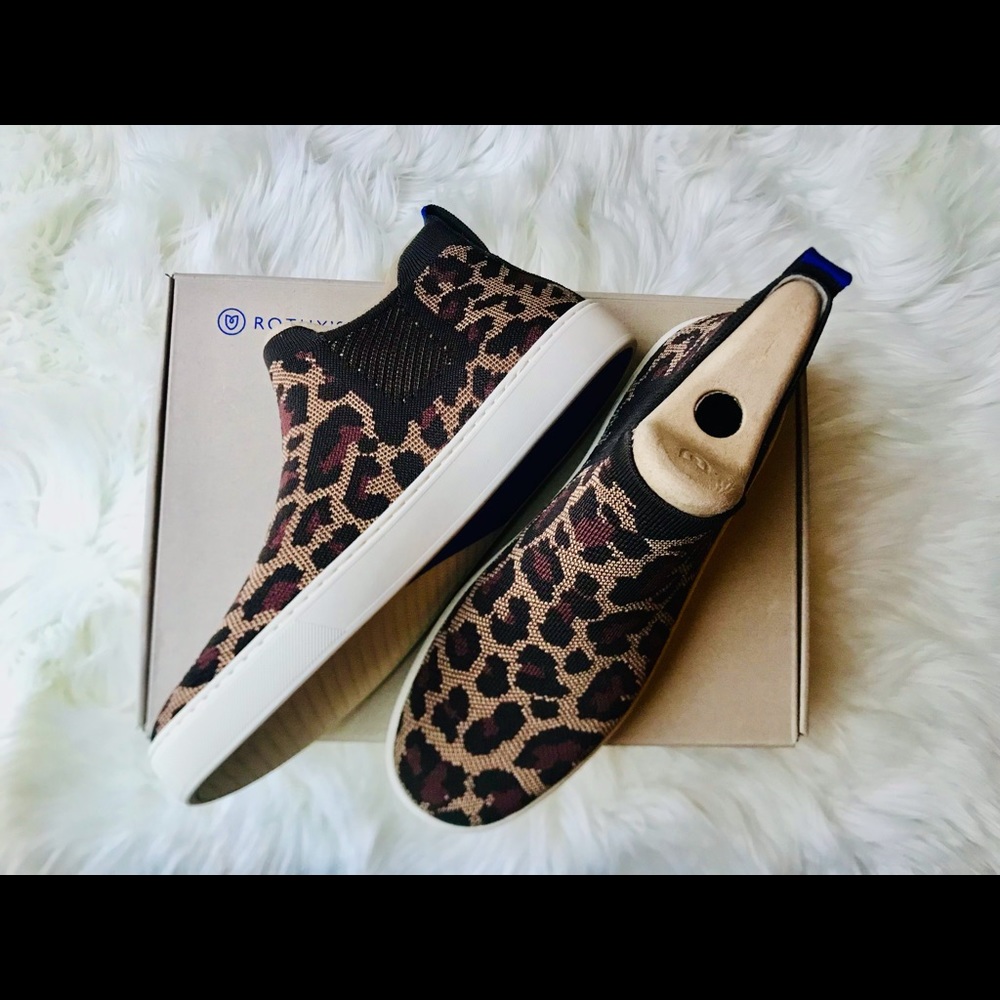 *Limited Edition* Rothy's The Chelsea WILDCAT
SIZE: 10,10.5